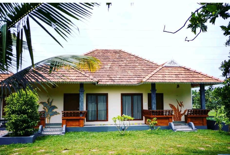Kottackal Nature Inn Nedumbassery Exterior photo